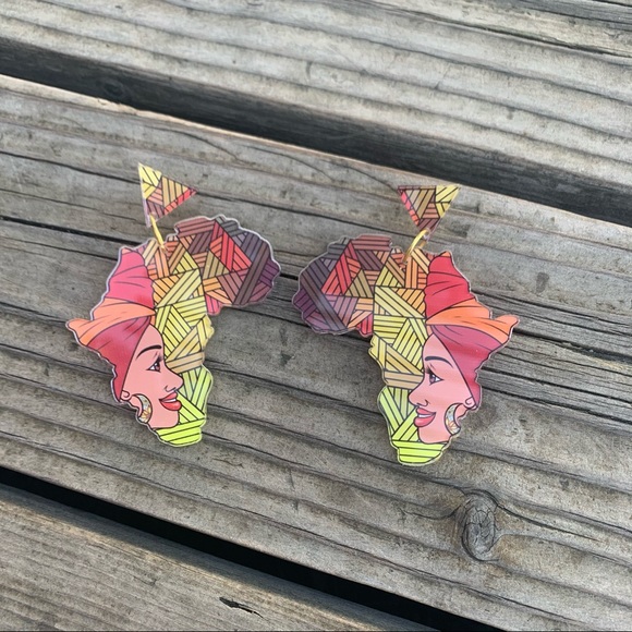 LAST ONE - AFRICAN  Acrylic Earrings With Gift Bag - Picture 1 of 4